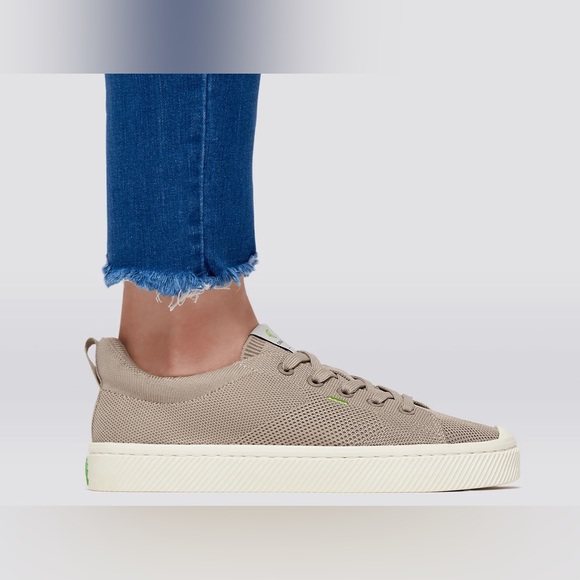 Cariuma IBI Low Sand Knit Sneakers - Picture 6 of 15